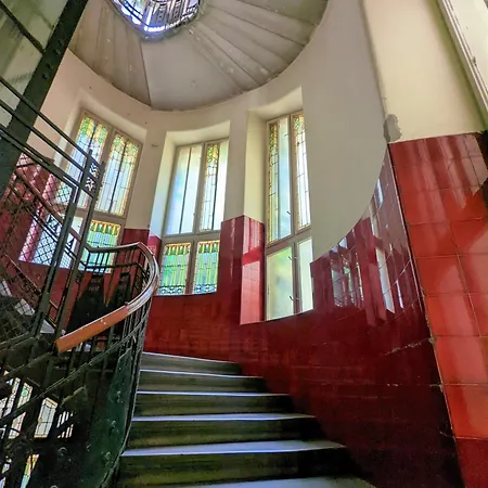 Skyline - Stylish With View & Ac *