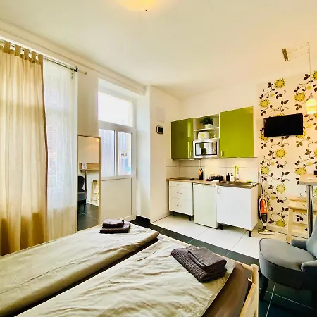 Skyline - Stylish With View & Ac