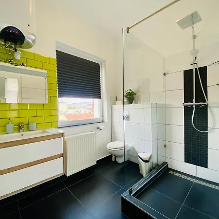 Skyline - Stylish With View & Ac *